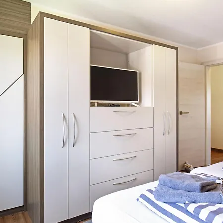 Holiday home Meerzeit I By Interhome Butjadingen
